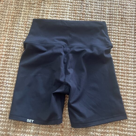 SET ACTIVE Pants - SET ACTIVE SPORTBODY BIKER SHORTS